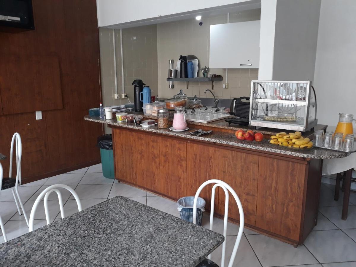 Hotel Pinotti Ltda クリティバノス エクステリア 写真