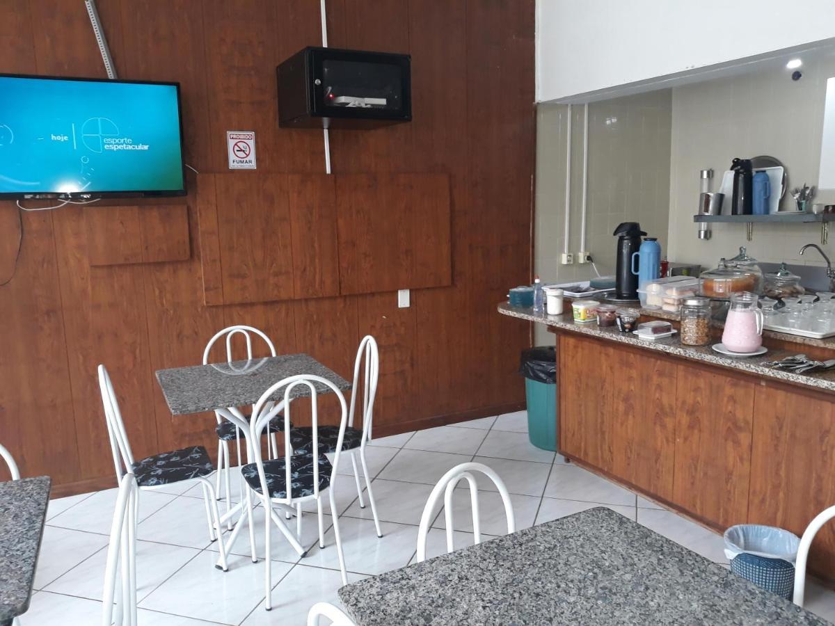 Hotel Pinotti Ltda クリティバノス エクステリア 写真