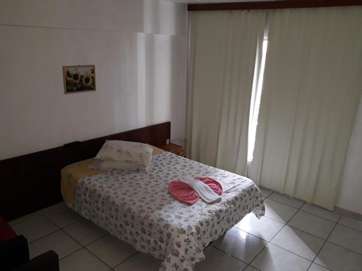 Hotel Pinotti Ltda クリティバノス エクステリア 写真